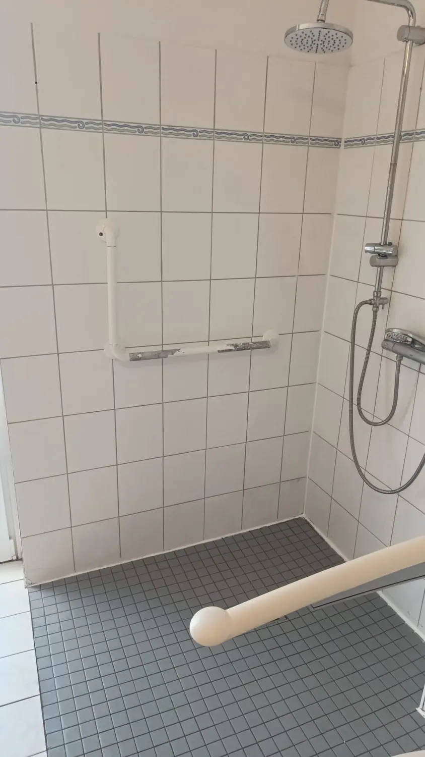 Zoro Gebäudereinigung - Quietschsauberes Badezimmer